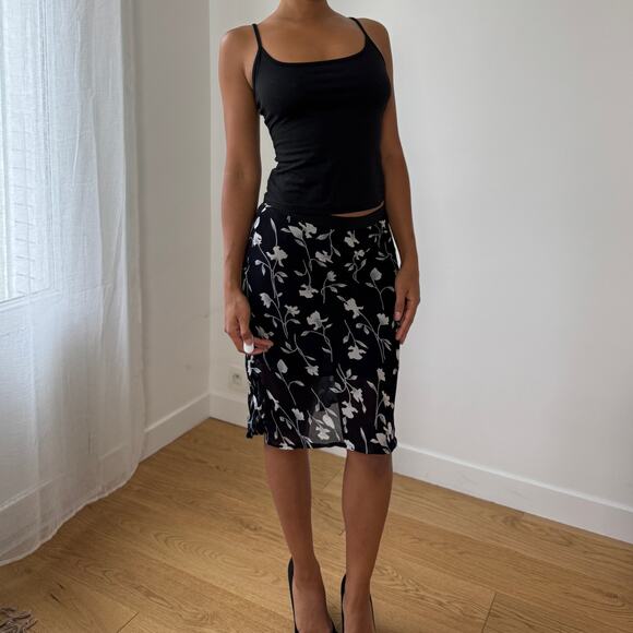Vintage Italian Floral Mesh Pencil Skirt (XS/S) - Picture 6 of 9